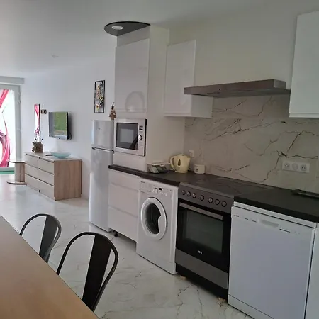 شقة Auxpetitsloups